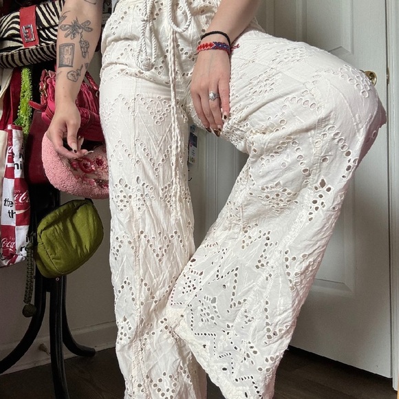 FREE PEOPLE EYELET WHITE BOHO PANTS XS - Picture 3 of 5